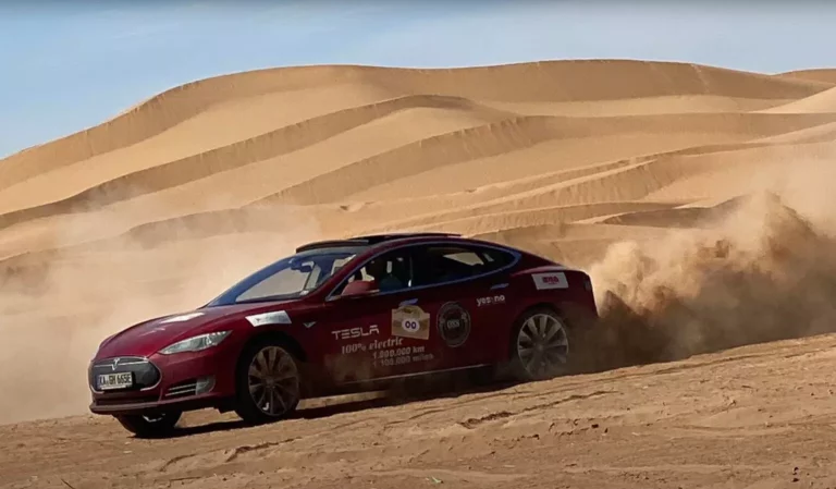 El Tesla Model S de los 2 millones de kilómetros ha hecho alguna que otra ‘trampa’
