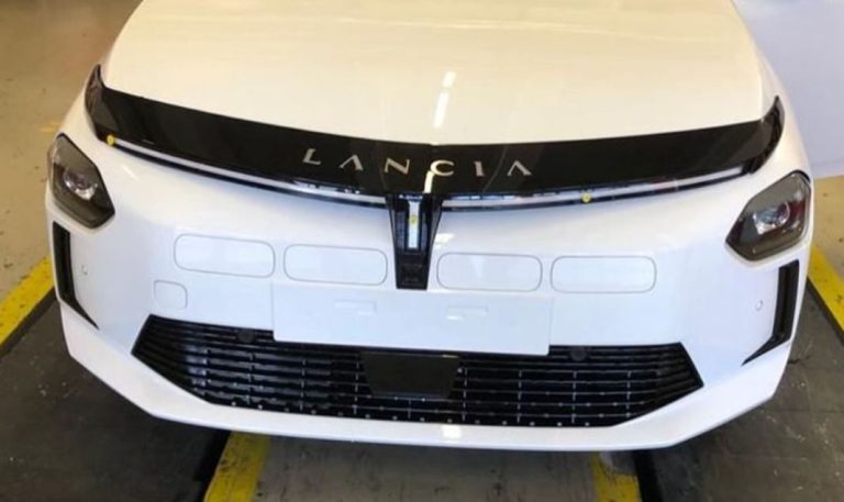 Dile ‘hola’ al nuevo Lancia Ypsilon