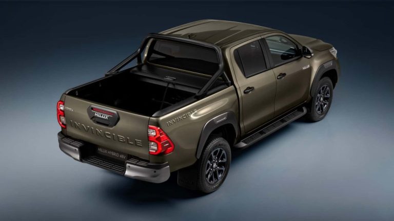 El Toyota Hilux ya presume de etiqueta ECO de la DGT