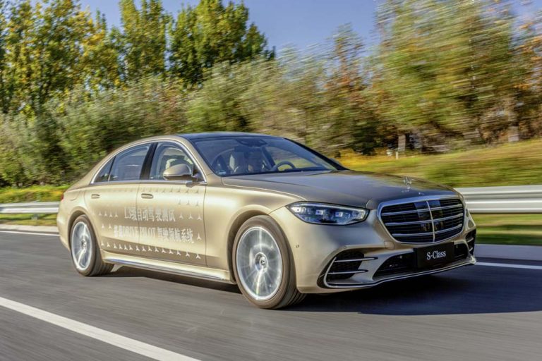 Mercedes aprueba el examen: nivel 3 de conducción autónoma en China