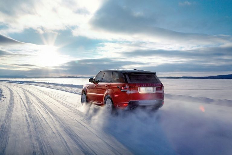Así es como debes arrancar tu coche en invierno