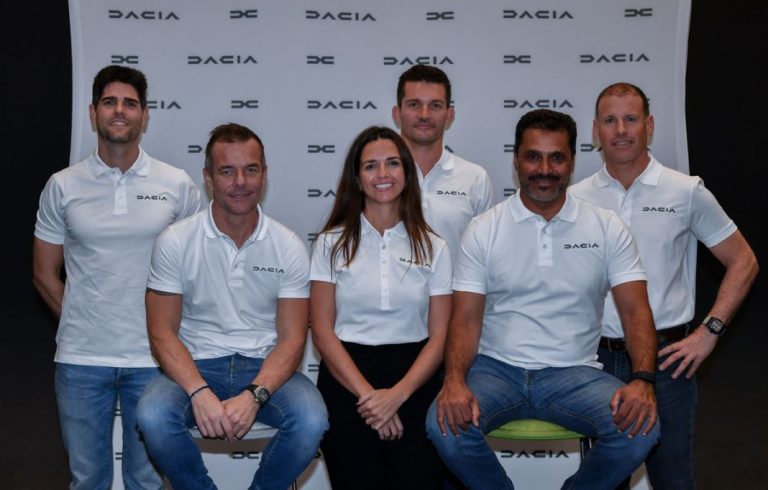 Dacia completa su ‘equipazo’ para conquistar el Dakar