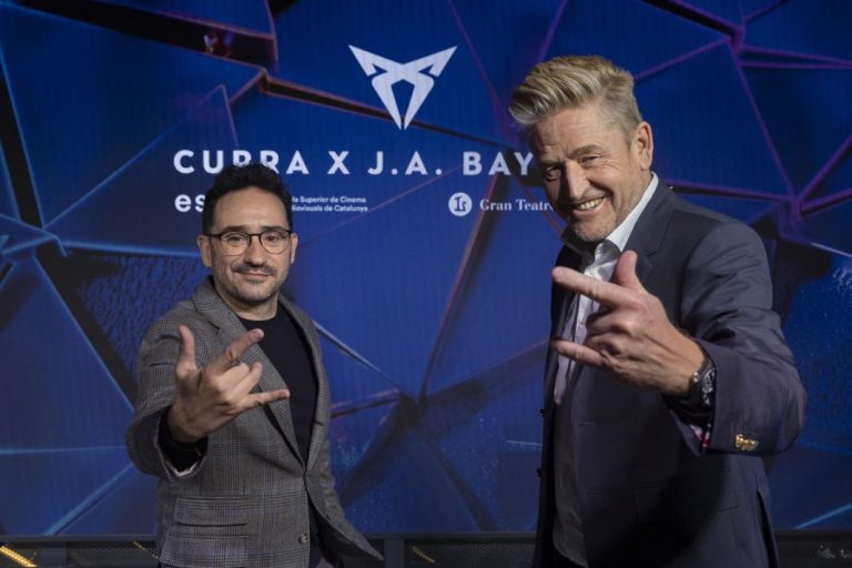 Cupra te propone un verano de cine junto a JA Bayona