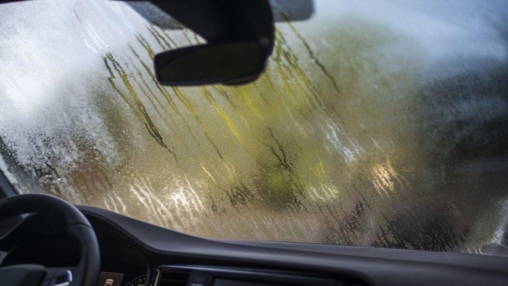 La forma perfecta de desempañar los cristales de tu coche en un segundo