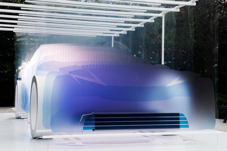 Lexus ‘8 minutos y 20 segundos’, una exposición de tercera generación