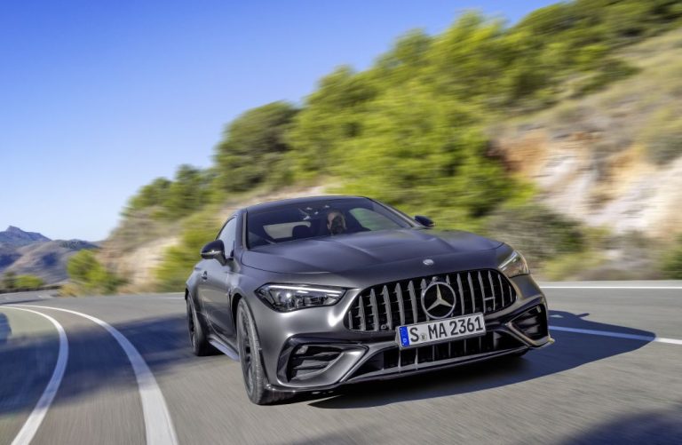 El Mercedes-AMG CLE 53 Coupé estrena compresor eléctrico y etiqueta Eco