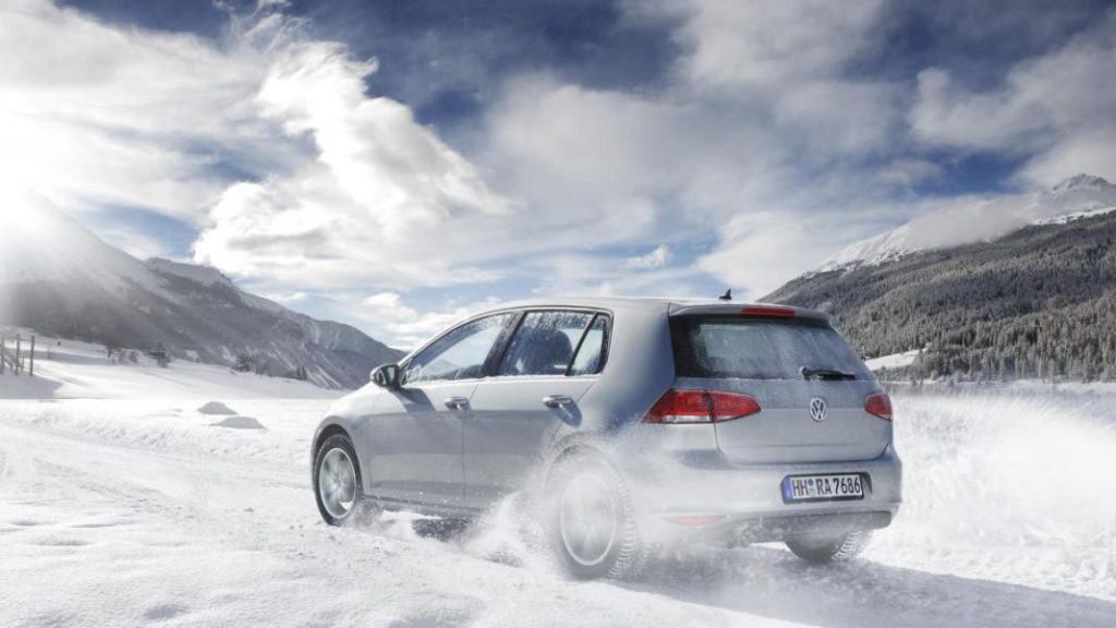Neumáticos de invierno: ¿son una alternativa real y legal a las cadenas de nieve? 232 Motor16 Metálicas, textiles, en spray... Los tipos de cadenas que evitarán que te quedes tirado en Navidad