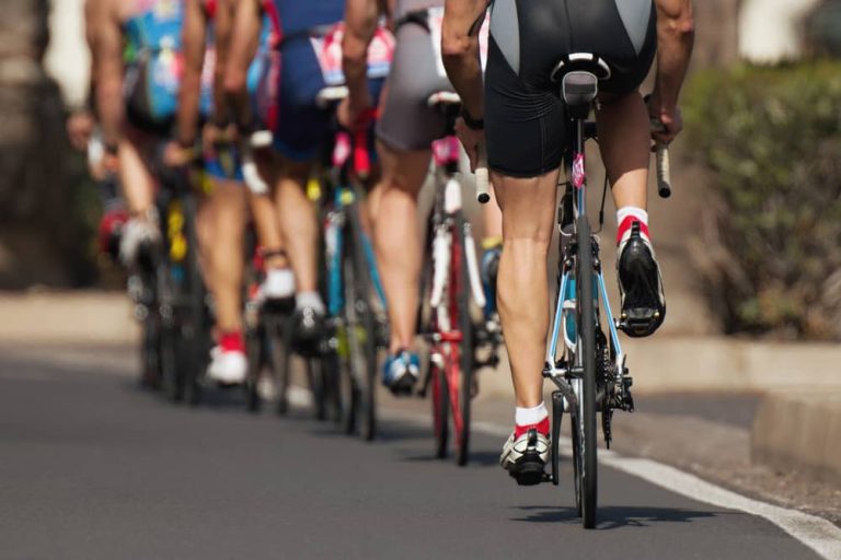 Rutas ciclistas protegidas. La solución de la DGT a los que montan en bici