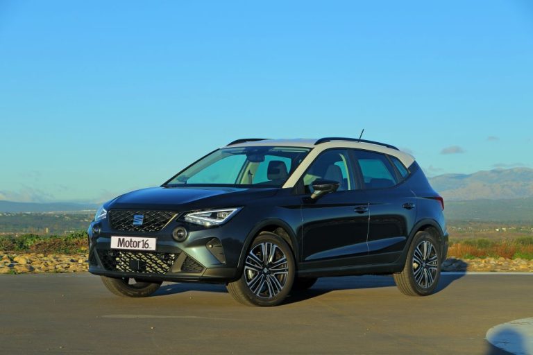 Los 10 coches de gasolina más comprados por los españoles en 2023