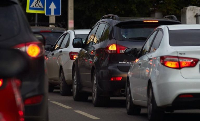 Evita los atascos y el tráfico en la carretera estas Navidades siguiendo estos pasos