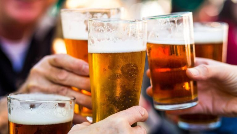 ¿Qué pasa si bebo una cerveza en el coche y no doy positivo en un control?