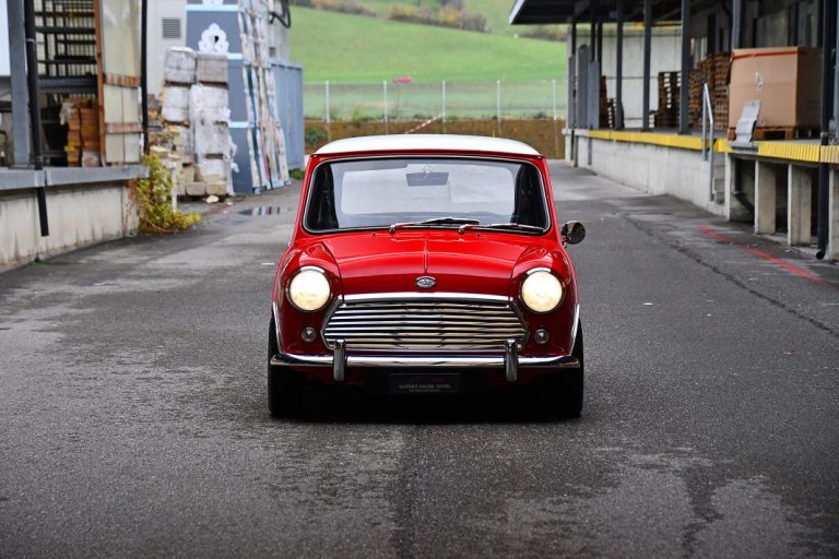 Los coches icónicos que causaron furor en los años ’80 y que serán rescatados: MINI, Fiat 500, Renault 5