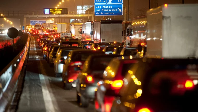 10 consejos para realizar la conducción más eficiente y ahorradora del mundo si romper tu coche