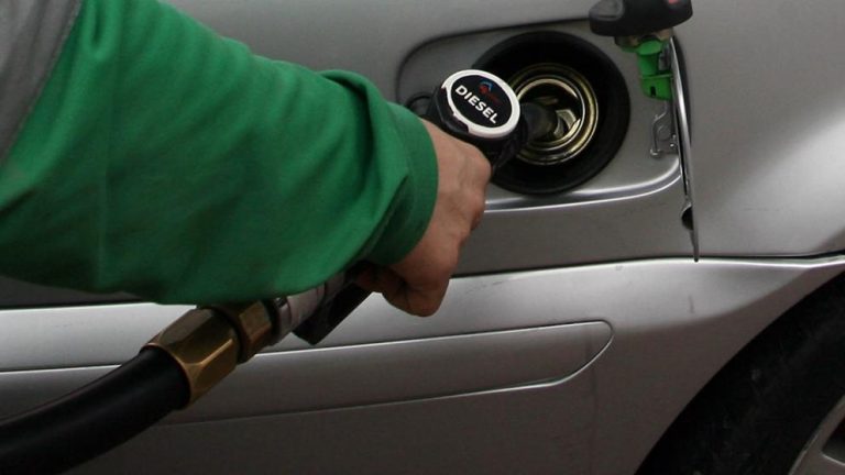 ¿Qué sucede si echo gasolina a mi coche diésel?