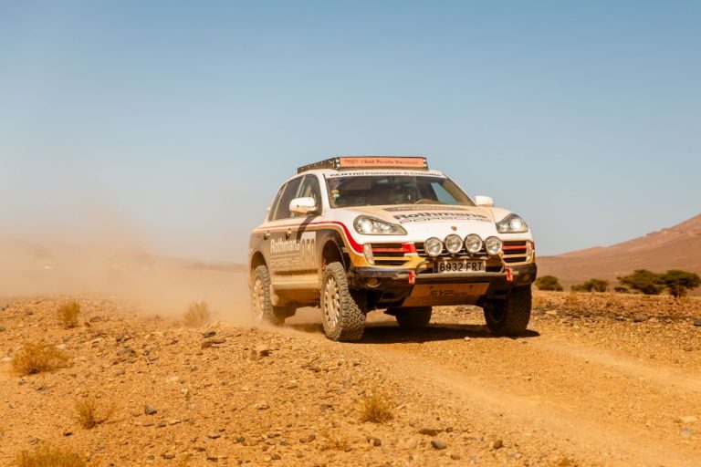 Estos 20 Porsche Cayenne preparados en España recorren Marruecos