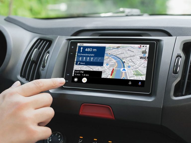 Si conduces un coche eléctrico, olvida Electromaps: Android Auto tiene la clave para encontrar los mejores puntos de carga