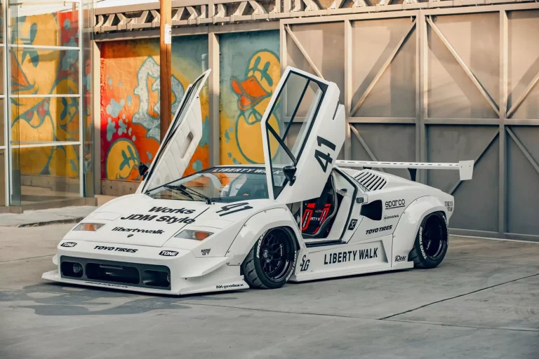 El Lamborghini Countach más trasgresor lo firma Liberty Walk
