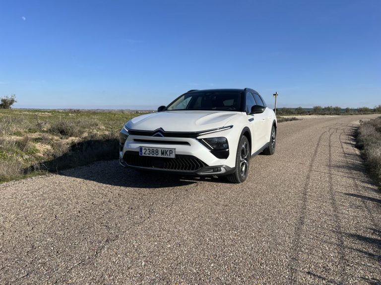 Probamos el Citroën C5 X Plug In Hybrid 180 Plus. Máxima eficiencia a todo confort