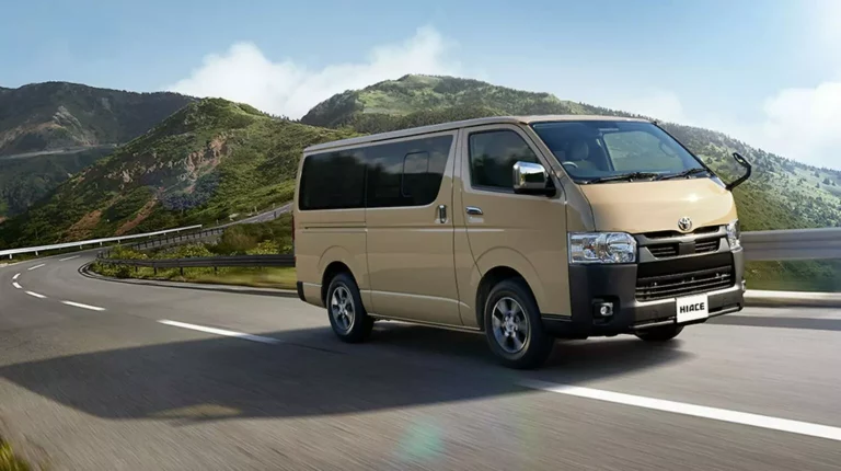 Toyota HiAce: La furgoneta inmortal de Toyota se pone a tono