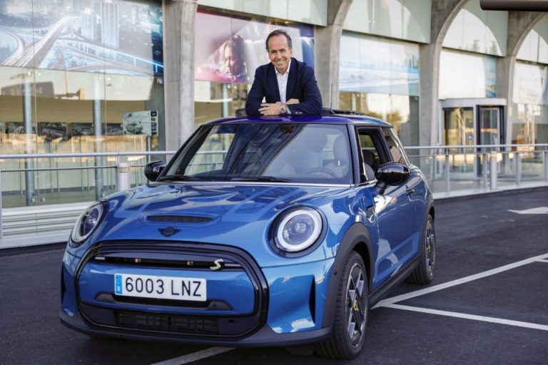Carlos Martinez Gil, director de MINI España: «MINI ha sabido combinar su diseño clásico con la innovación contemporánea»