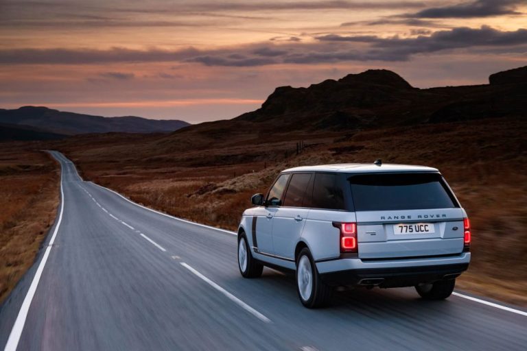 Land Rover le pone los cuernos a su madre patria 76 años después