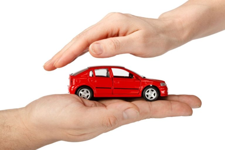 5 trucos para encontrar el seguro más barato para tu coche en 2025