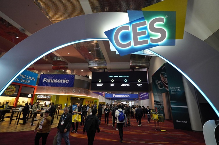 Descubriendo la Revolución en Traducción: Timekettle X1 AI Interpreter Hub en CES 2024