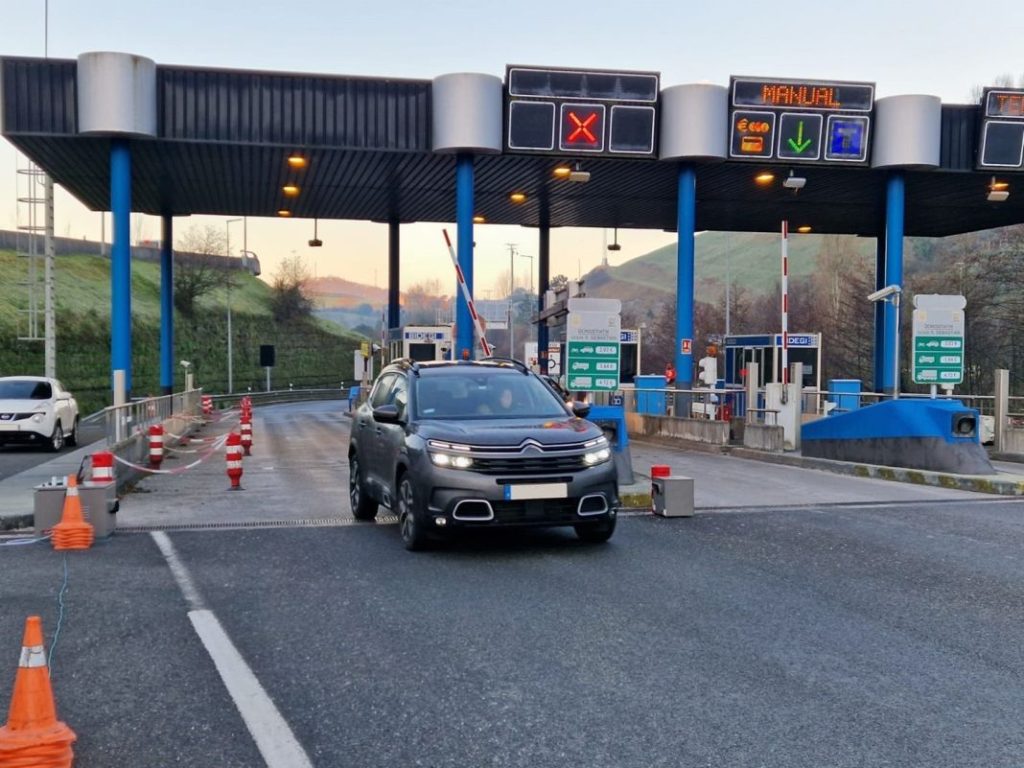 Los tramos de carreteras y autovías más peligrosos de España: el listado completo 2 Motor16 EuropaPress peaje orio gipuzkoa Motor16