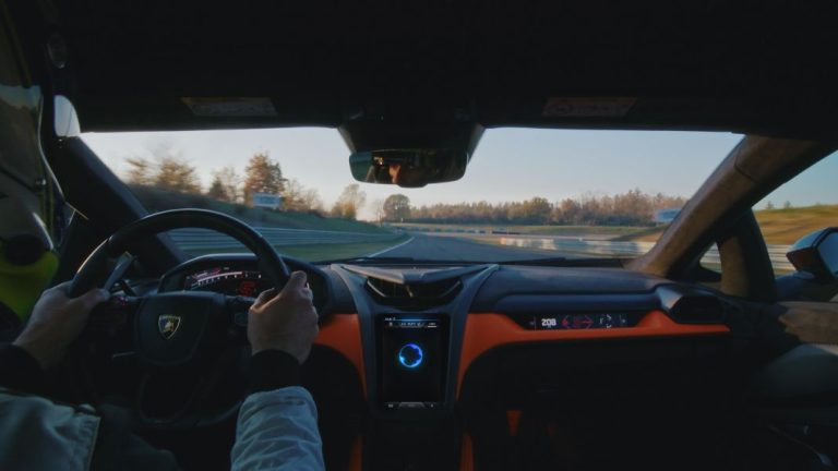 Telemetry X: El sistema conectado con el que Lamborghini mejorará el pilotaje de sus clientes