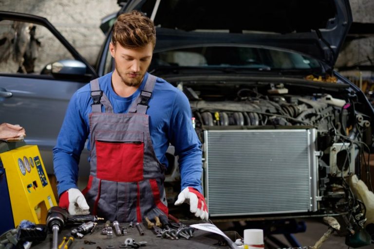 Los motivos para no llevar tu coche a un servicio oficial