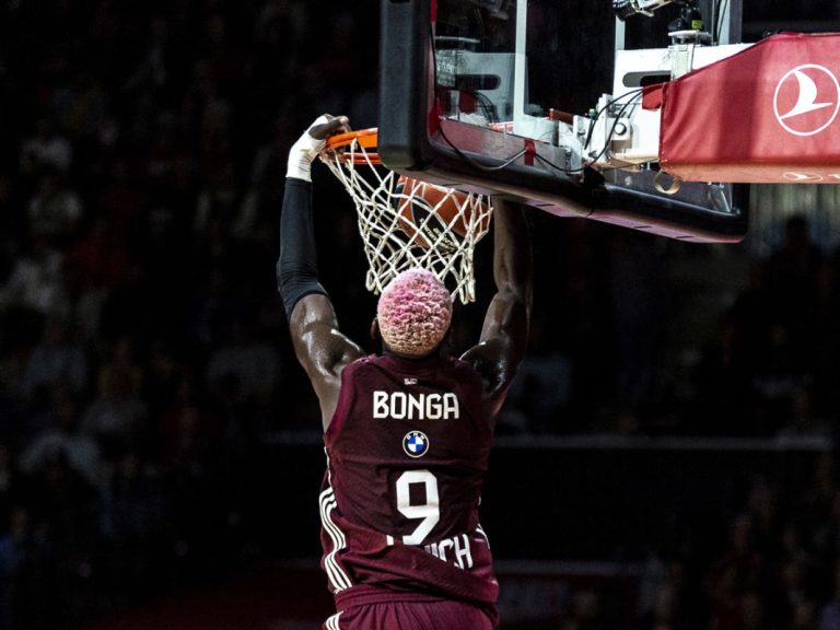 ¿Sabías que hay una marca de coches que dona 1.000 euros por cada mate de baloncesto?