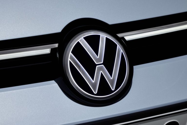 Hay 13.000 coches del grupo Volkswagen retenidos en puerto por una pieza china