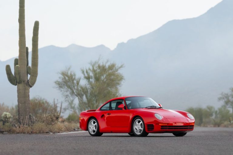 Hay un Porsche 959 buscando dueño