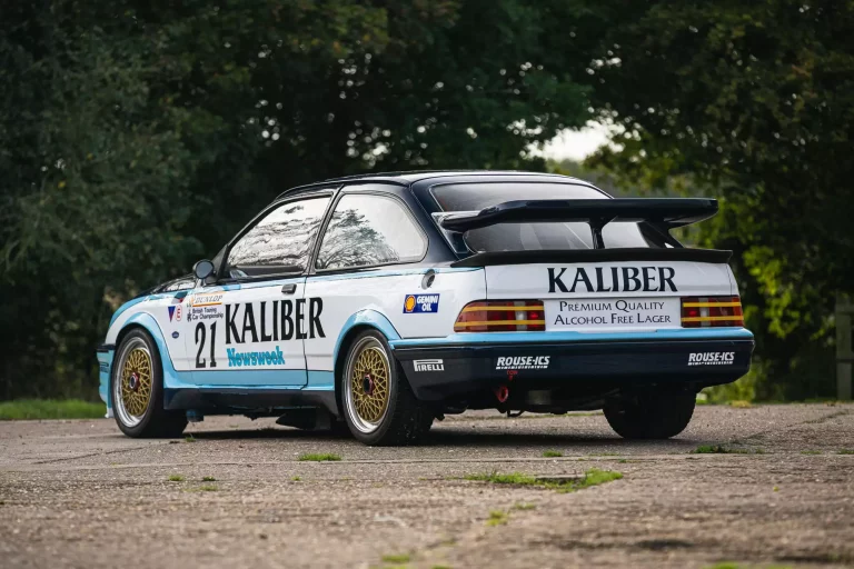 Ford Sierra RS500 Cosworth Grupo A: El humilde coche familiar de los 80 se codea hoy con los superdeportivos