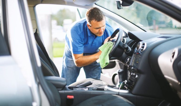 5 productos caseros para limpiar los asientos de tu coche como un profesional