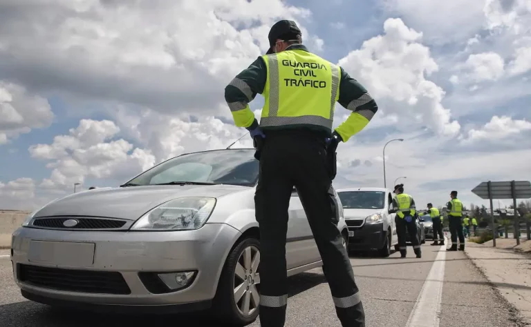 La DGT estrena la ‘multa exprés’, que cambia las normas para todos los conductores