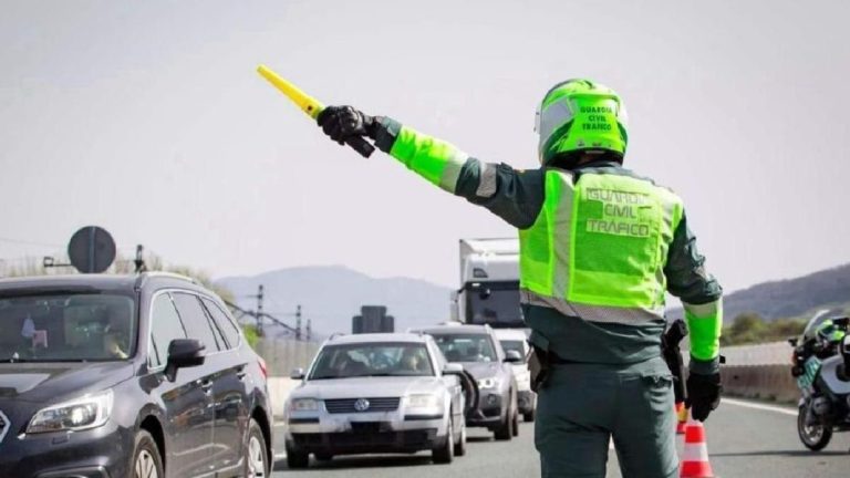 El truco para evitar multar que llega desde Europa y que pone en jaque a la DGT