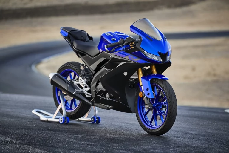 7 motos deportivas de 125 para el carnet de coche en 2024