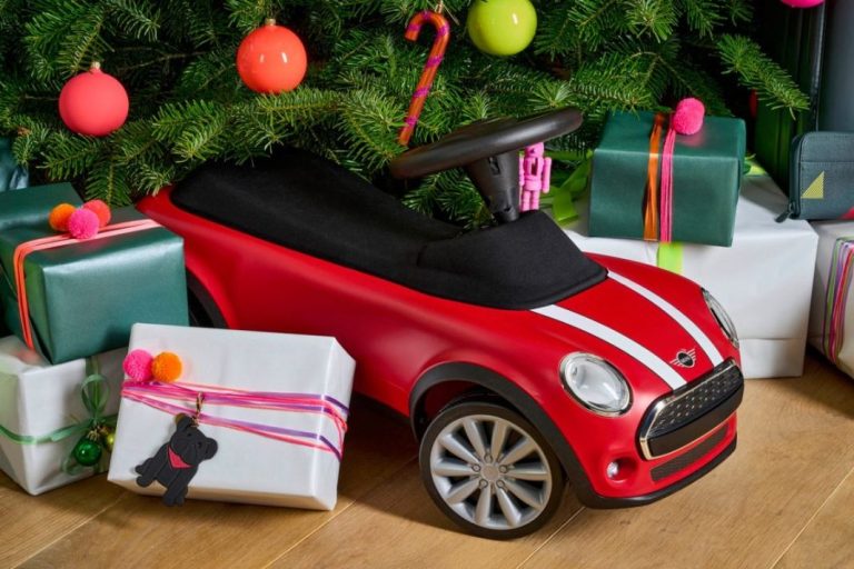 La multa que la DGT te puede poner por llevar de esta manera los regalos de Reyes en tu coche