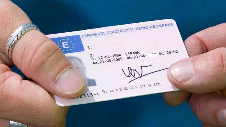 La DGT te podría suspender el carnet de conducir si tu nombre aparece en esta lista