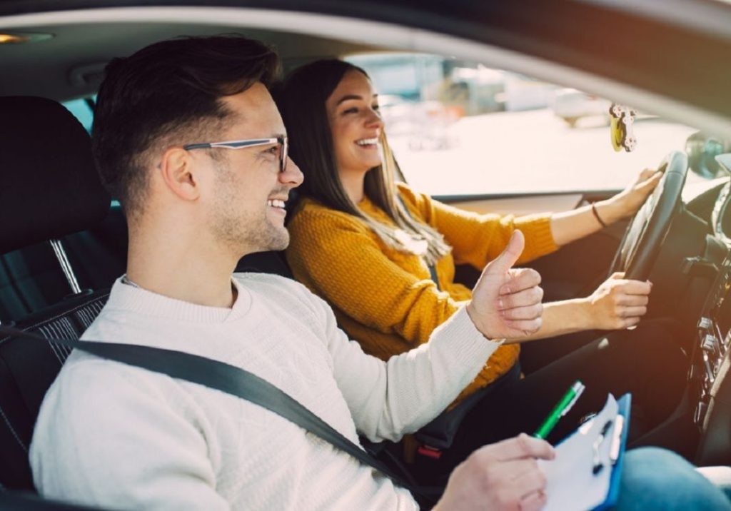 profesor de autoescuela dgt