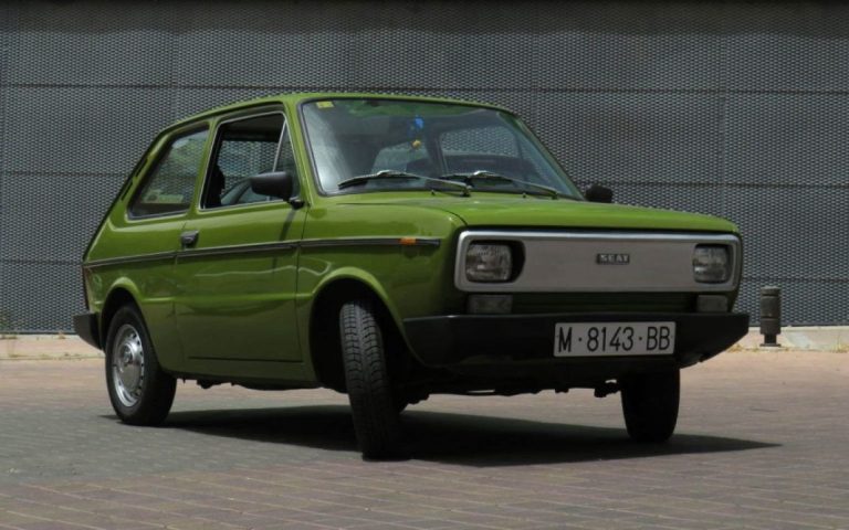 Seat 133: Un icono de la industria automotriz española que marcó una época