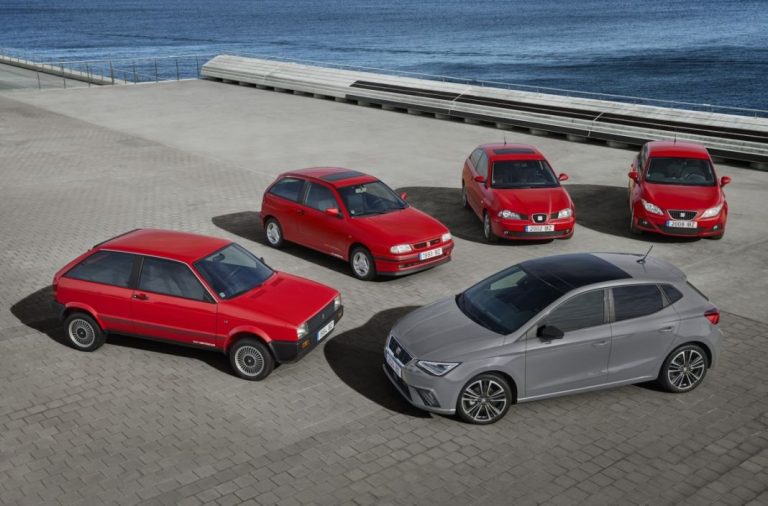 El Seat Ibiza cumple 40 años y hacemos un viaje a través del tiempo de este icónico coche