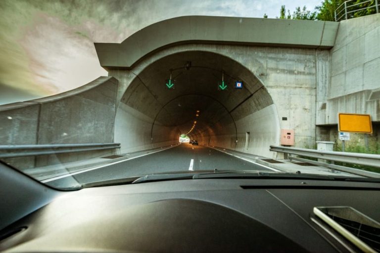 Tres pasos para configurar Google Maps y no perder la señal del GPS dentro de un túnel