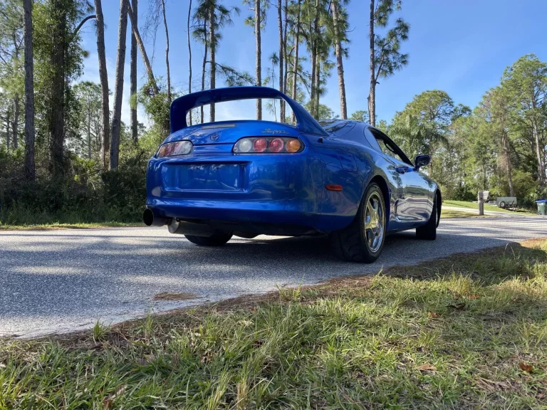 Este Toyota Supra ha ido y vuelto a la luna. Y ha costado tanto como uno nuevo