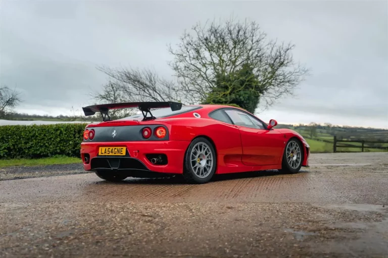 Este extraño Ferrari 360 Challenge tiene matrículas y ahora busca dueño