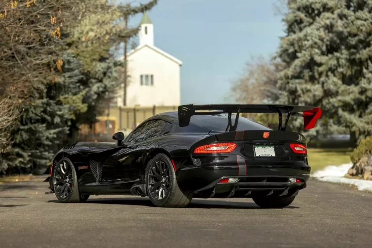 Uno de los 31 Dodge Viper ACR VoooDoo II Edition te está buscando