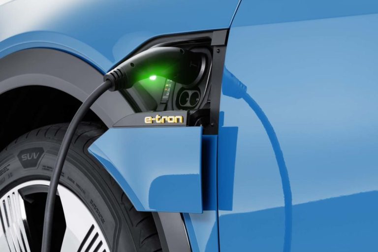 Recarga del coche eléctrico: llega el pago con tarjeta