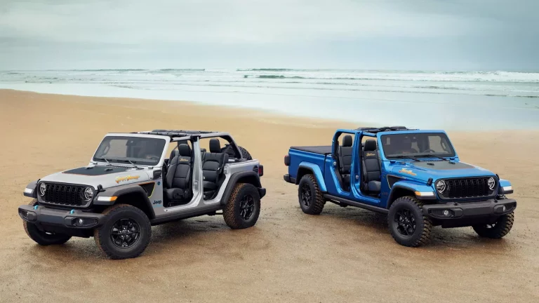 El Jeep Wrangler y el Jeep Gladiator se empiezan a preparar para la playa