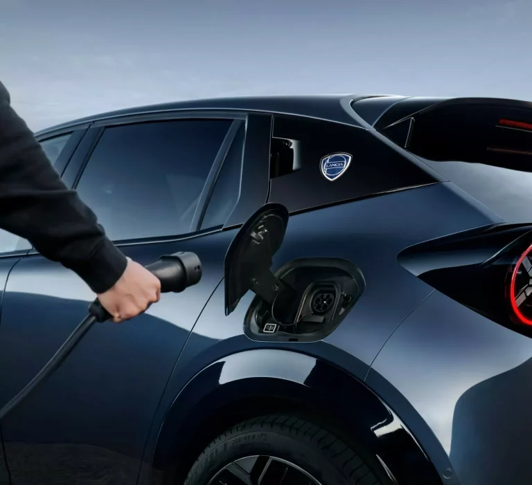 Los vehículos eléctricos: Expertos hablan, y esto es lo que le va a suceder al precio